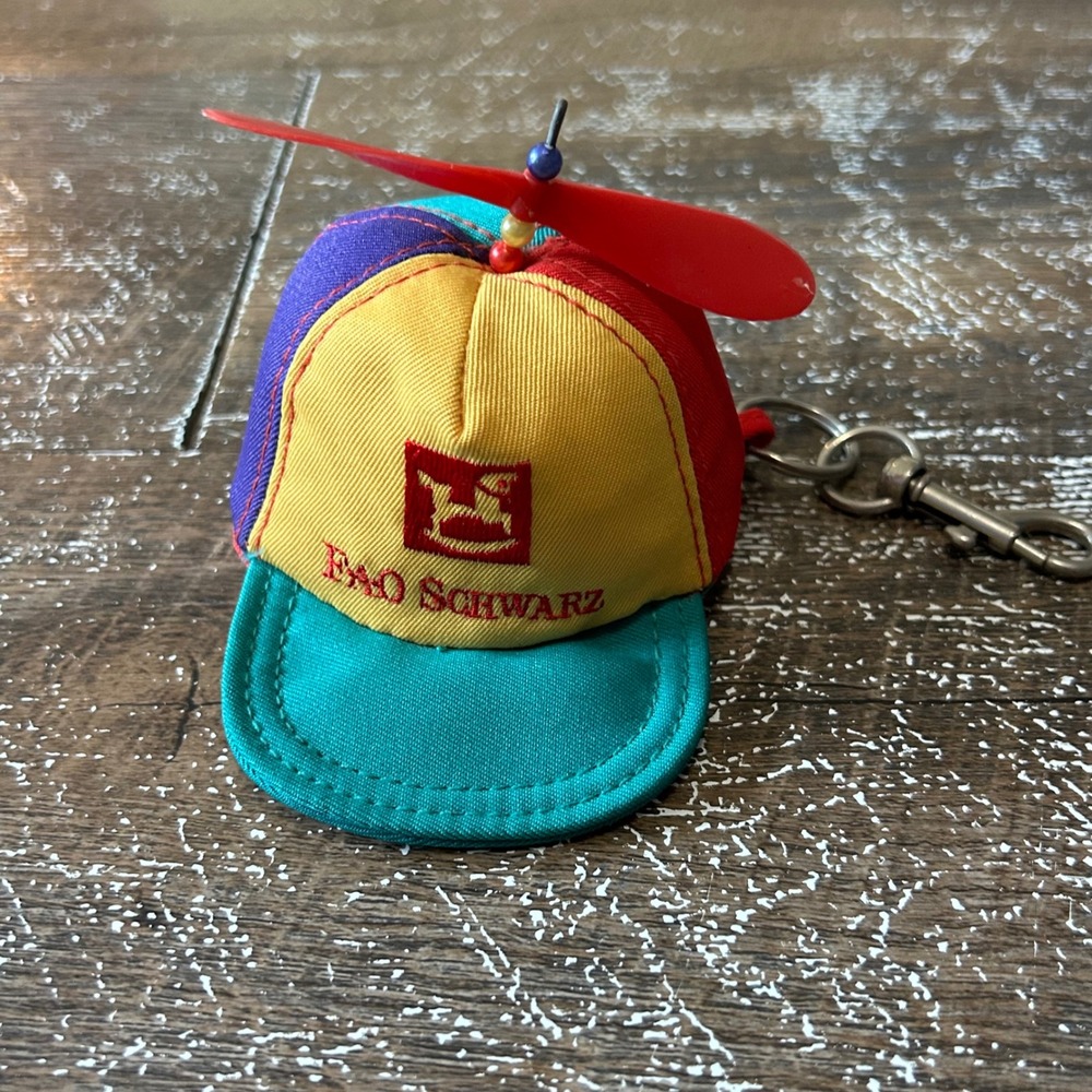 FAO Schwarz Vintage Propeller Hat Keychain‎ Coin Purse Multicolor Retro Toy Logo